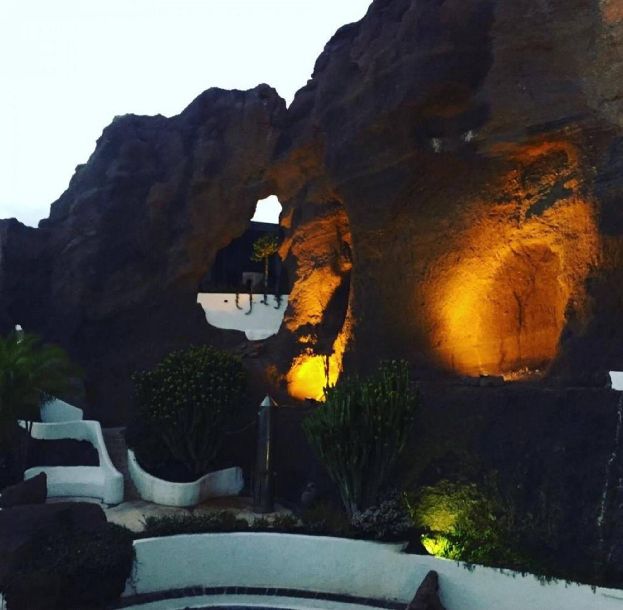 فندق Casa Bianca Caleta De فامارا المظهر الخارجي الصورة